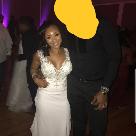 Wedding Dress - Picture 4 of 6